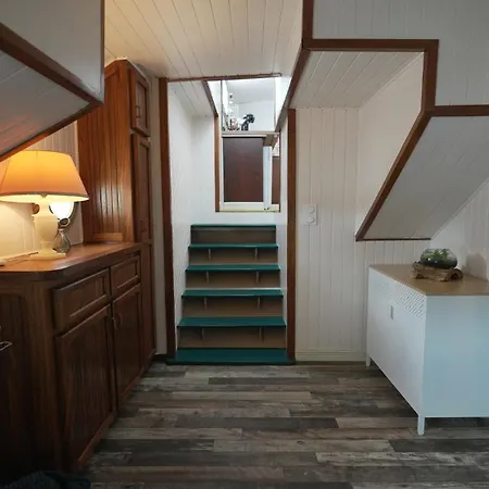 船屋 Peniche Le Makara -