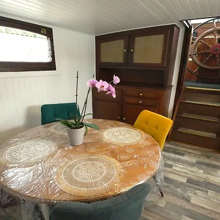 船屋 Peniche Le Makara - *
